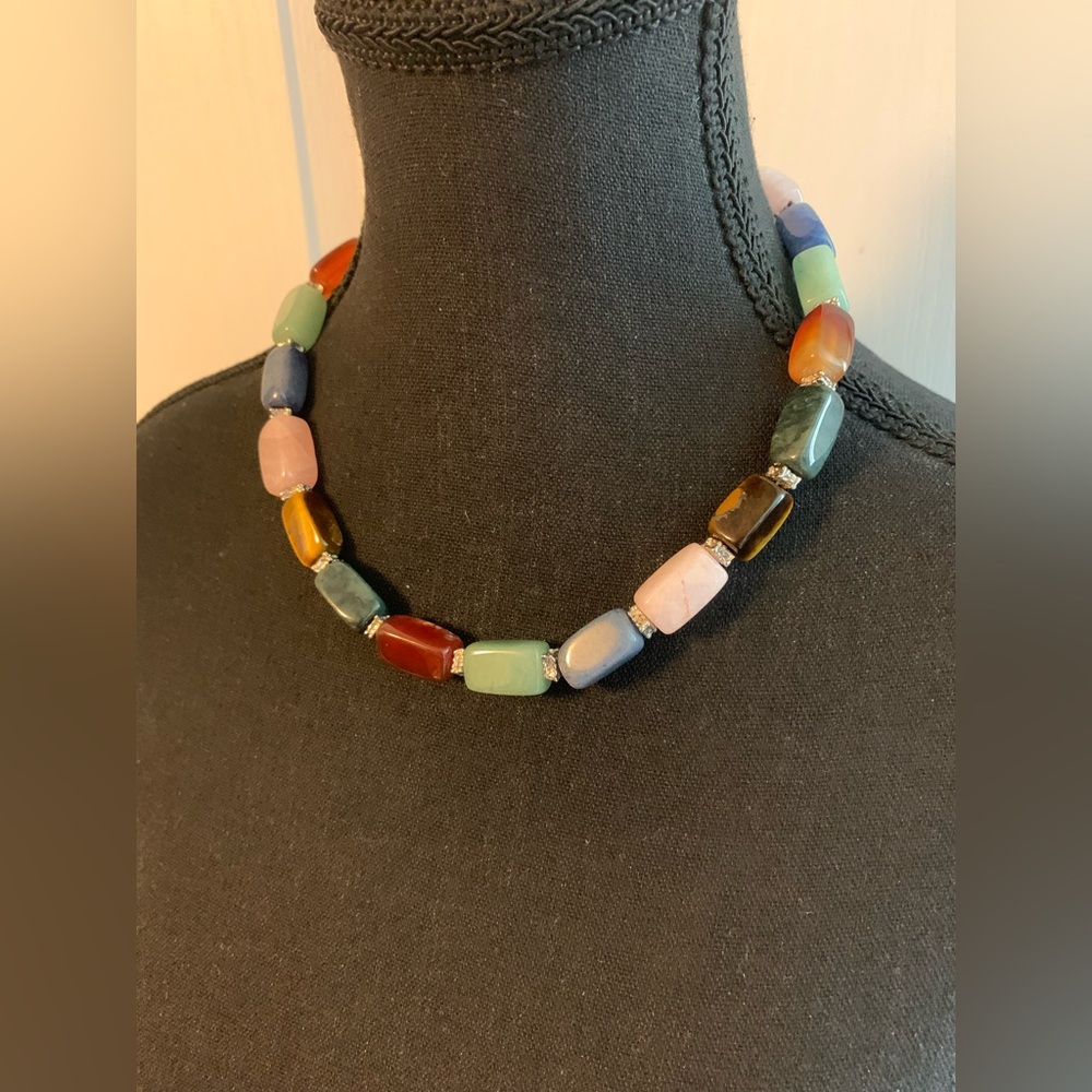 Multicolour genuine semi-precious stones necklace